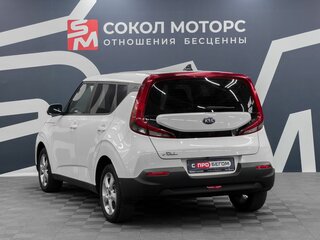 2021 Kia Soul III, белый, 1709900 рублей, вид 4