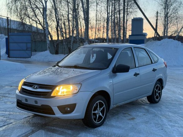 2015 Lada (ВАЗ) Granta I, серебристый, 310000 рублей