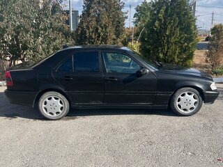 1993 Mercedes-Benz C-Класс 180 I (W202), синий, 290000 рублей, вид 3