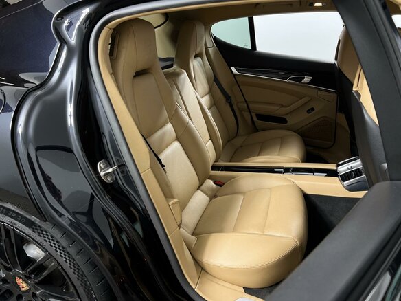 2016 Porsche Panamera 4 I Рестайлинг, чёрный, 3849900 рублей - вид 6