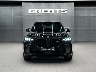 2026 BMW X5 M60i IV (G05/G18) Рестайлинг, чёрный, 64990000 рублей, вид 3