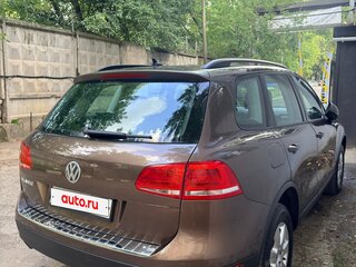 2014 Volkswagen Touareg II, коричневый, 1700000 рублей, вид 4