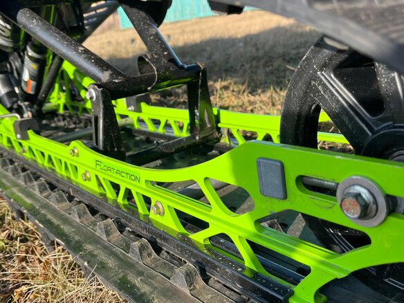2018 Arctic Cat M-Series, серый, 800000 рублей - вид 17