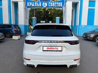 2018 Porsche Cayenne S III, белый, 8150000 рублей, вид 5
