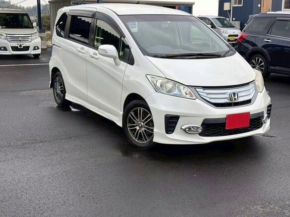 2016 Honda Freed I Рестайлинг 2, белый, 779000 рублей - вид 4