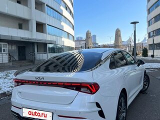 2021 Kia K5 III, белый, 2750000 рублей, вид 3