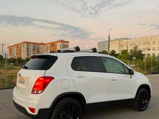 2022 Chevrolet Trax I Рестайлинг, белый, 1450000 рублей, вид 4