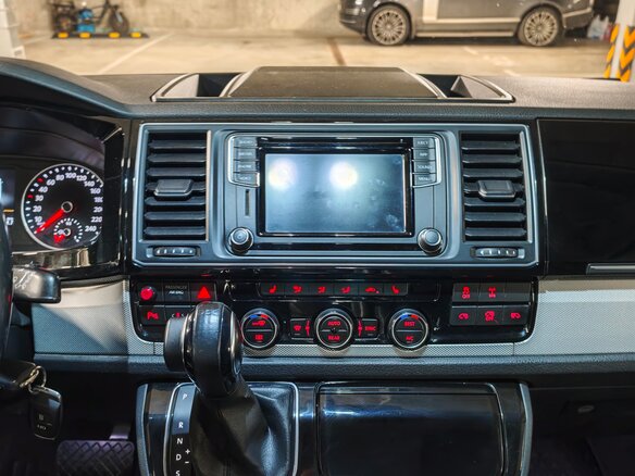2017 Volkswagen Multivan T6, чёрный - вид 21