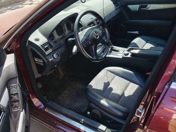 2008 Mercedes-Benz C-Класс 220 III (W204), пурпурный, 950000 рублей - вид 10