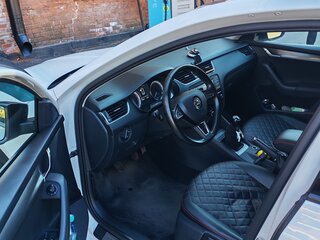 2017 Skoda Octavia III (A7) Рестайлинг, белый, 1500000 рублей, вид 5