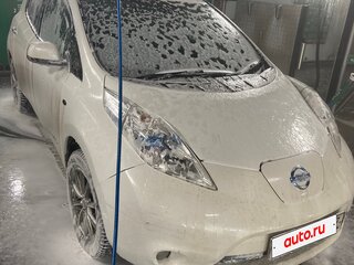2013 Nissan Leaf (EM57) I (ZE0/AZE0), белый, 1000000 рублей, вид 5