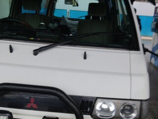 1991 Mitsubishi Delica III, белый, 700000 рублей, вид 1