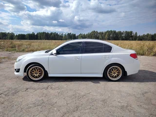 2010 Subaru Legacy GT V, белый, 450000 рублей, вид 3