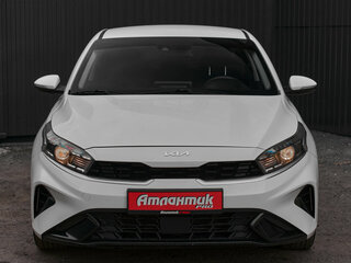 2021 Kia K3 II Рестайлинг, белый, 1725000 рублей, вид 2