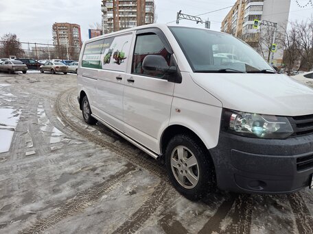 2010 Volkswagen Transporter, белый, 1800000 рублей, вид 2