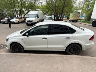 2018 Volkswagen Polo V Рестайлинг, белый, 330000 рублей, вид 4