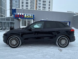 2016 Porsche Cayenne Diesel II Рестайлинг (958), чёрный, 7000000 рублей, вид 2