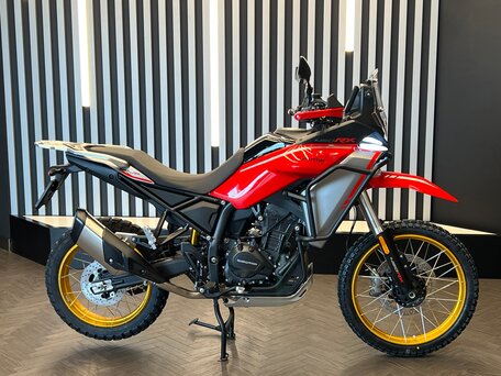 2026 QJMotor SRT 450 RX, красный, 599000 рублей, вид 3