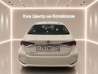 2022 Toyota Corolla XII (E210), белый, 1945000 рублей, вид 5