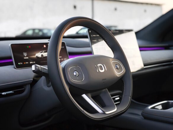 2026 Changan Qiyuan A06 28.39 kWh, серебристый, 2590000 рублей - вид 5