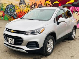 2020 Chevrolet Trax I Рестайлинг, серый, 1385000 рублей, вид 3