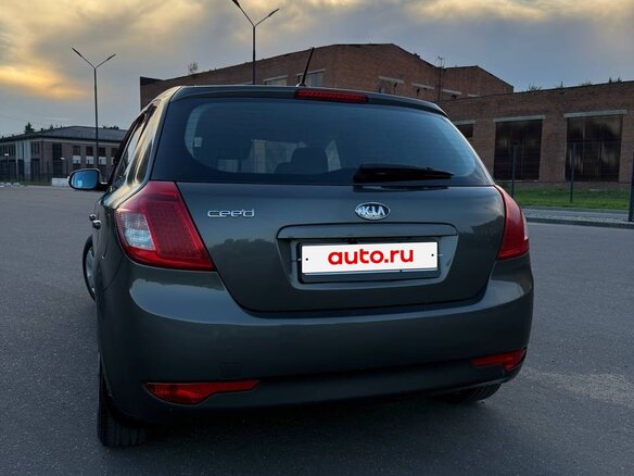 2012 Kia Ceed I Рестайлинг, серый, 730000 рублей - вид 3