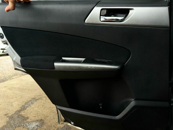 2011 Subaru Forester III Рестайлинг, серебристый, 1089000 рублей - вид 27