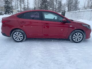 2021 Hyundai Solaris II Рестайлинг, красный, 1650000 рублей, вид 3