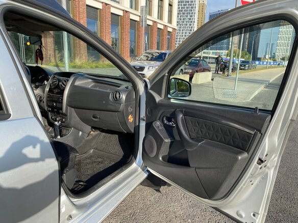 2016 Renault Duster I Рестайлинг, серебристый, 879000 рублей - вид 17