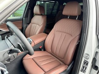 2024 BMW X7 40d I (G07) Рестайлинг, белый, 14500000 рублей, вид 4