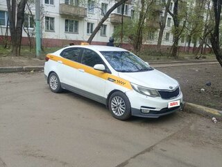 2016 Kia Rio III Рестайлинг, белый, 550000 рублей, вид 1
