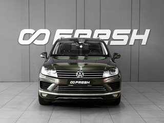 2015 Volkswagen Touareg II Рестайлинг, коричневый, 2998000 рублей, вид 3