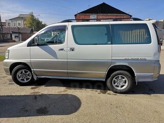 2001 Nissan Elgrand I (E50), белый, 780000 рублей, вид 2