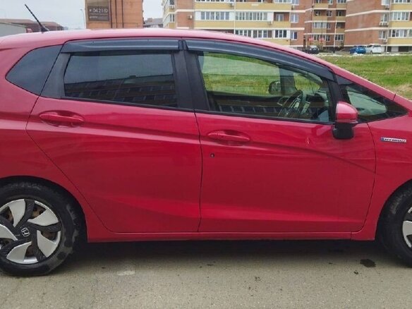2013 Honda Fit III, красный - вид 2