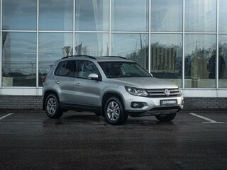 2011 Volkswagen Tiguan I Рестайлинг, серебристый, 975000 рублей, вид 1