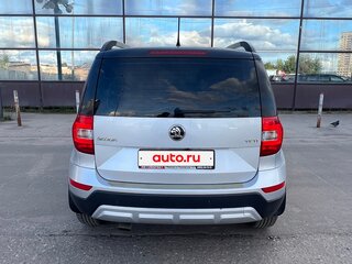2016 Skoda Yeti I Рестайлинг, серебристый, 820000 рублей, вид 4