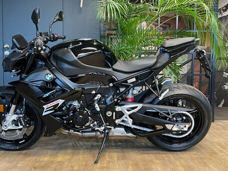 2025 BMW S 1000 RR, чёрный, 2550000 рублей, вид 4