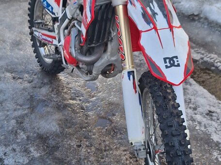 2016 Honda CRF 450R, красный, 450000 рублей, вид 5