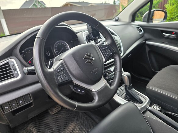 2017 Suzuki SX4 II (S-Cross) Рестайлинг, серый - вид 9