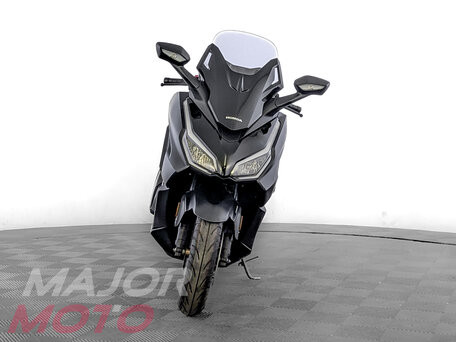 2023 Honda Forza, чёрный, 699000 рублей, вид 3