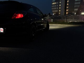 2010 Opel Astra GTC H Рестайлинг, чёрный, 800000 рублей, вид 3