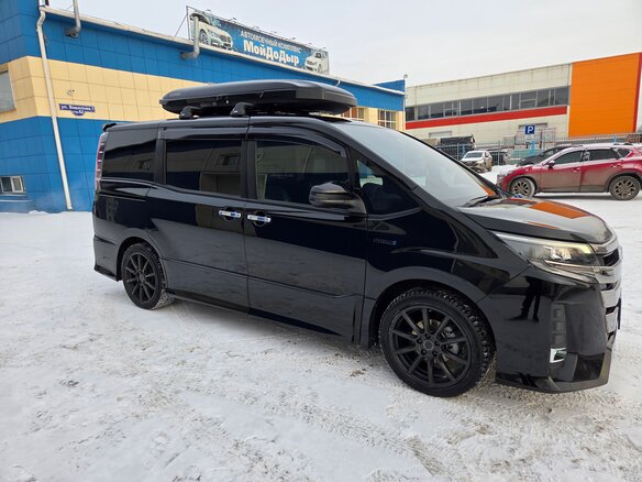 2018 Toyota Noah III (R80) Рестайлинг, чёрный, 2700000 рублей - вид 5