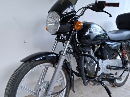 2017 Bajaj Boxer BM 150, чёрный, 95000 рублей, вид 1