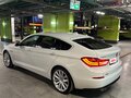 2013 BMW 5 серии 530d xDrive VI (F10/F11/F07) Рестайлинг, белый - вид 4