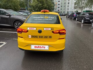 2021 Volkswagen Polo VI, жёлтый, 999000 рублей, вид 5