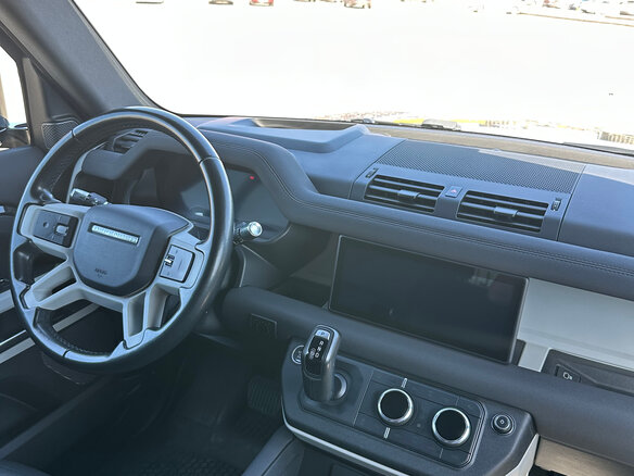 2021 Land Rover Defender 110 II, чёрный, 6300000 рублей - вид 16
