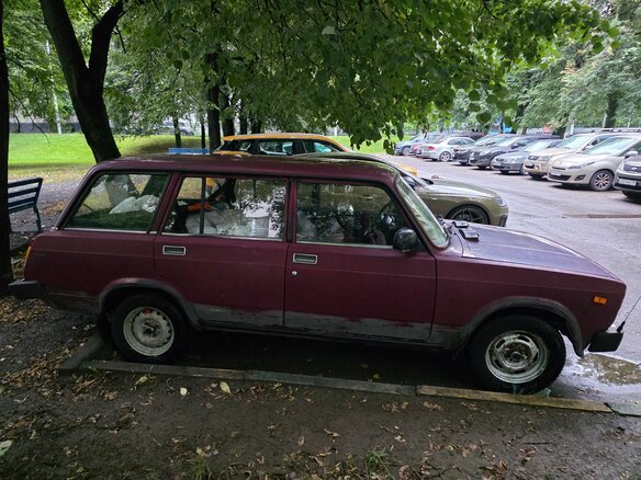 1996 Lada (ВАЗ) 2104 4-speed, пурпурный - вид 1