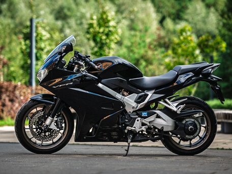 2014 Honda VFR 800, чёрный, 666000 рублей, вид 2