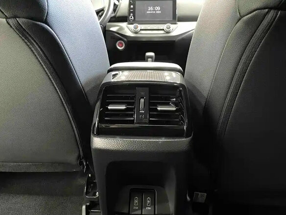 2023 Honda Envix I Рестайлинг, белый, 1100000 рублей - вид 12