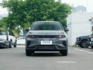 2026 Lynk & Co 06 I Рестайлинг, серый, 2690000 рублей, вид 2